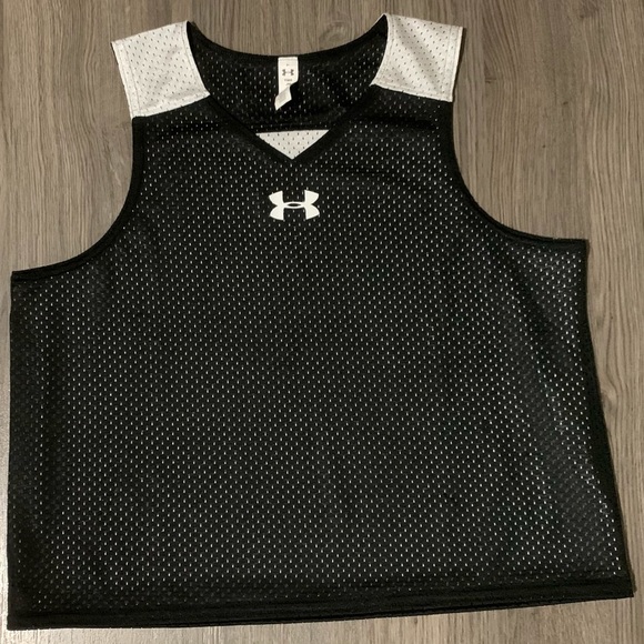 Boys size M Under Armour sleeveless athletic tank - Picture 1 of 4